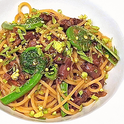 春の味わい！ホタルイカとこごみ、ふきのとうのオイルソーススパゲッティ