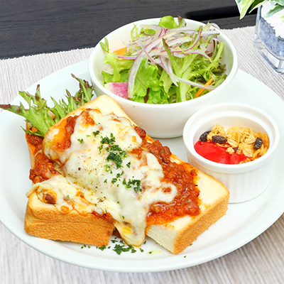 能登牛のピザトーストモーニング
